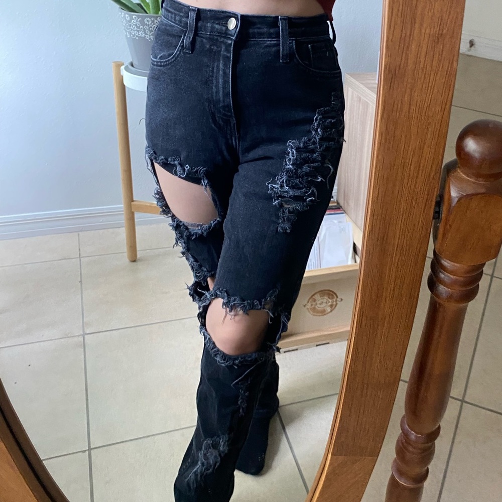 Distressed Black Mom Jeans From OOTDFash boutique Size 3 (25)
